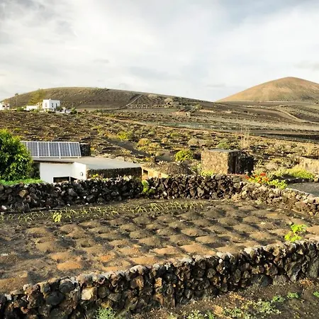 Frailes Eco B * تيناجون